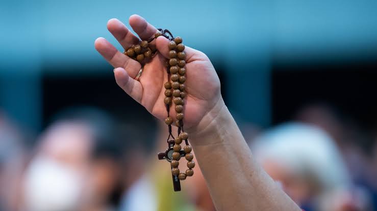 Pray the Rosary Step by Step With an App on Your Phone
